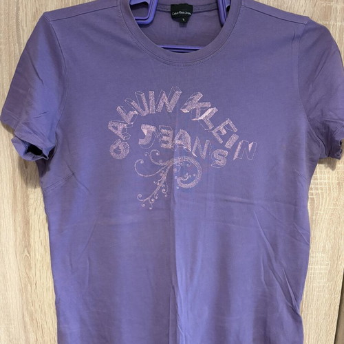 Calvin Klein short sleeve t-shirt used, purple, size L