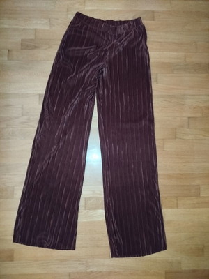Zara velvet pleated pants size S like new, burgundy brown