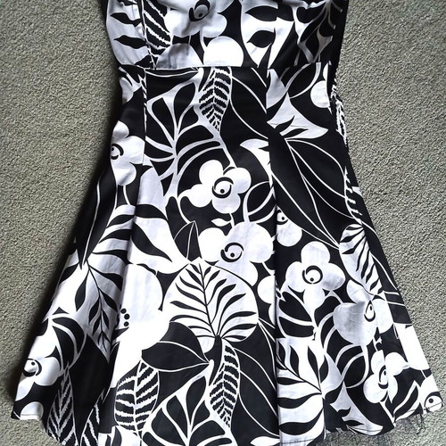 Strapless Dress black and white floral pattern made in Italy like new
