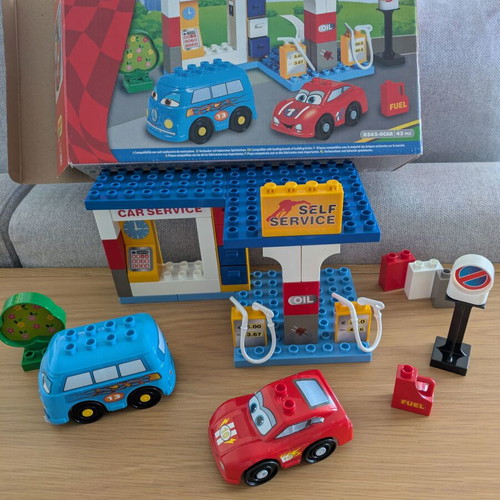 Unico Plus Large Building Blocks Gas Station like new