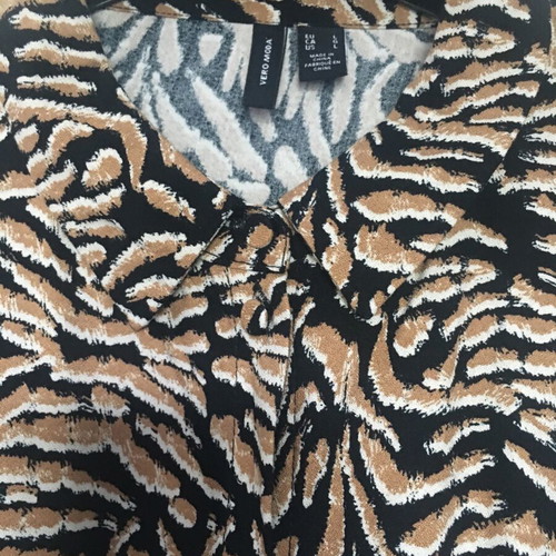 Vero Moda shirt new with sleeve design size L