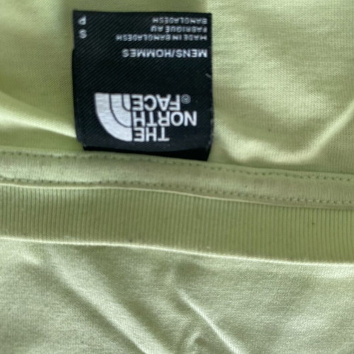 North Face t-shirt size S, like new, green