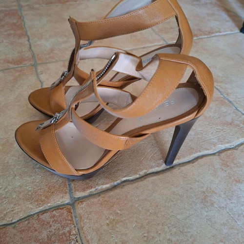 Fendi leather sandals like new, brown and beige, size 39