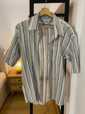 Vintage shirt intact, size 42