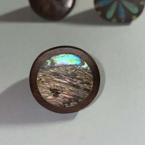 Wooden handmade ring set like new, 3 pieces with engraved flower and iridescent landscape