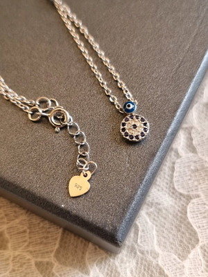 Silver necklace with evil eye like new
