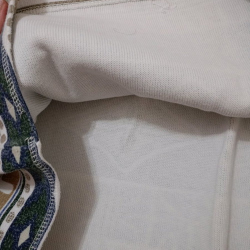 Men's multi pattern vintage sweater like new