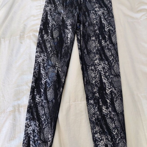 Champion long sports leggings like new size small black grey white