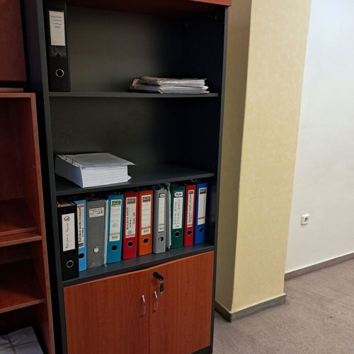 Bookcase like new, 80cm x 180cm