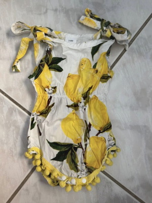 Girls' bodysuit 3-6 months like new