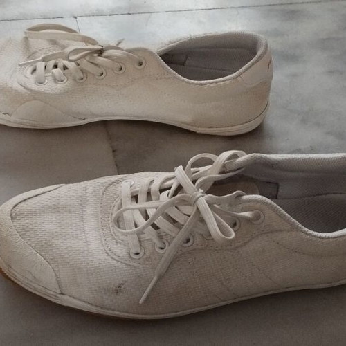 Men Badminton Shoes BS 100 white used, size 45, athletic