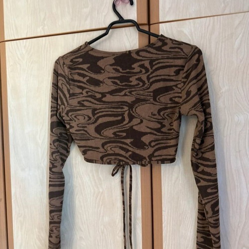 Bershka blouse like new, size M, black and brown
