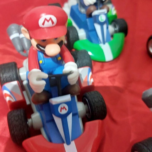 Super Mario Go-Karts pack of 4 figures like new