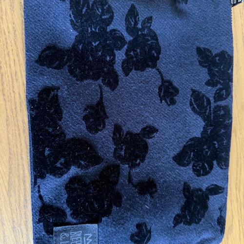 Bleecker & Love bag like new with embossed flowers black and gray