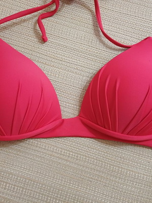 Red bikini top like new, size Small