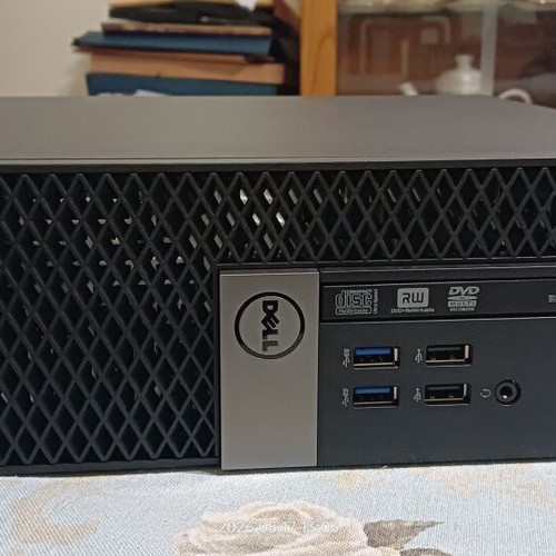 Dell OptiPlex 3040 SFF i5-6500 8GB RAM like new