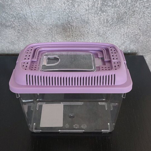 Plastic aquarium new with lid and carrying handle