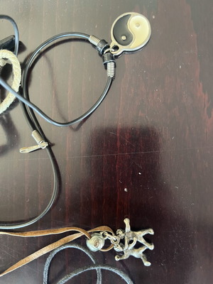 Necklaces used, assorted set
