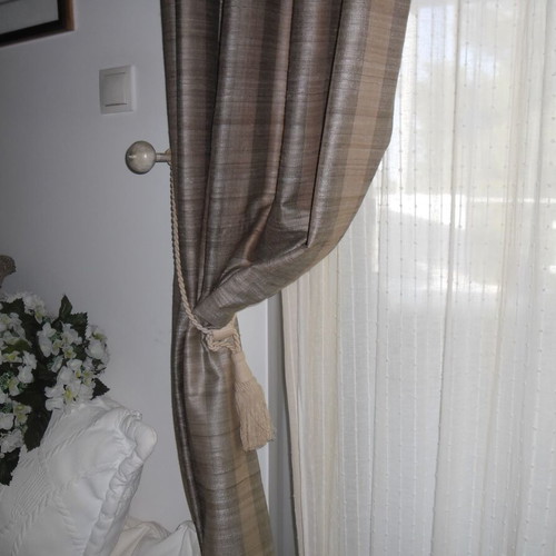 Μεταξωτές κουρτίνες σαν καινούργιες, 2 φύλλα, ύψος 2,60μ, πλάτος 1,10μ