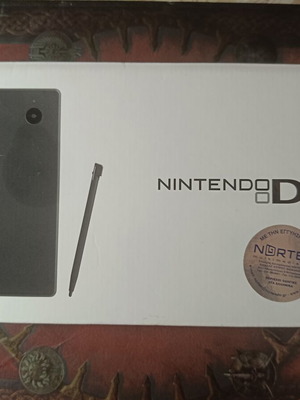 Nintendo DSi Launch Edition black used with box and charger