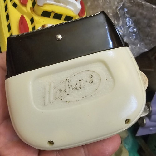 Neva-3 vintage electric shaver used, Soviet origin, bakelite