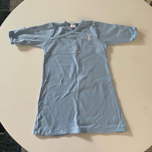 Cotton baby bodysuit like new for newborn (0-3 months)