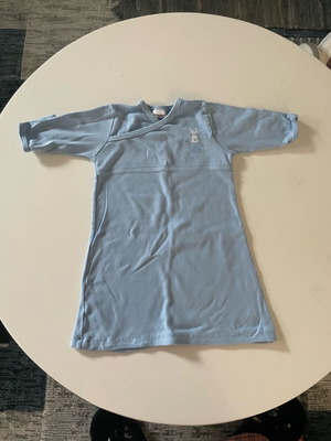 Cotton baby bodysuit like new for newborn (0-3 months)