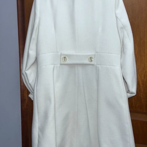 Bellino white coat like new, size L