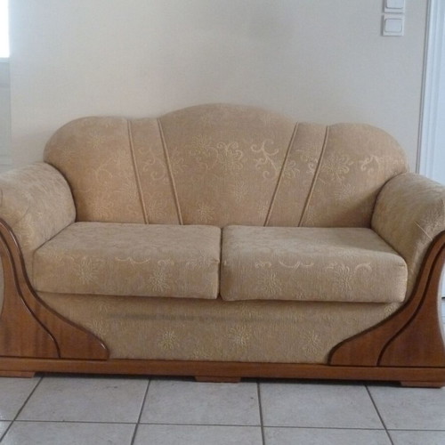 Living room set with two-seater sofa and two single armchairs like new