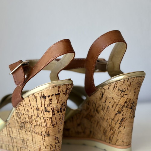 Platform sandals like new, size 40, brown and gold