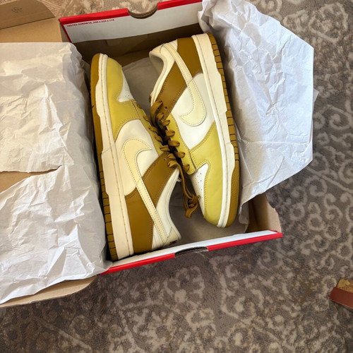 Nike Dunk Low new, size 43, yellow and gold