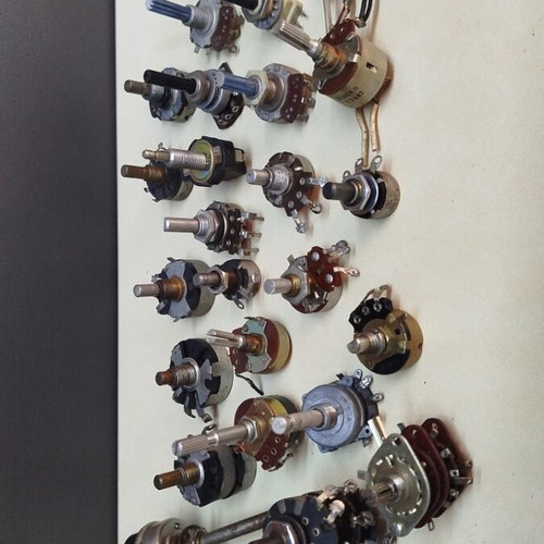 Set of 25 potentiometers from vintage radio and TV devices