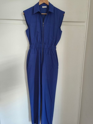 One-piece jumpsuit Regalinas size s/m like new blue and purple
