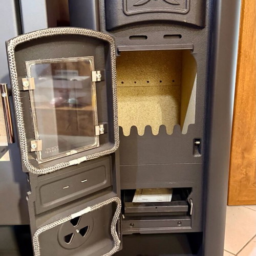 Tim Sistem wood stove new, cast iron energy efficient