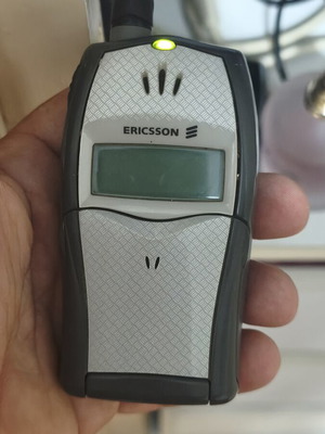 Ericsson T20e mobile phone for repair or spare parts