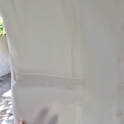 Vest cream like new, soft flowing fabric, size XL
