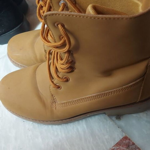 Hiking style boots like new, size 40, beige brown