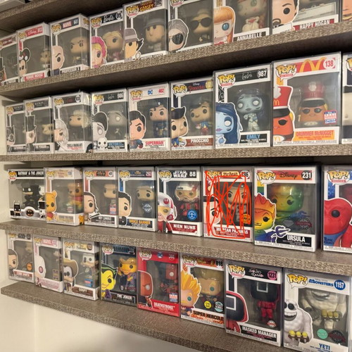 Funko Pop collection 59 pieces like new with large size