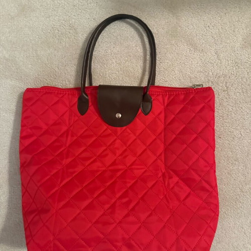 Red shoulder bag new, waterproof with zipper