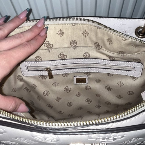 Guess shoulder bag like new