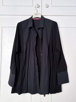 Marina Rinaldi women's shirt like new, black, size L