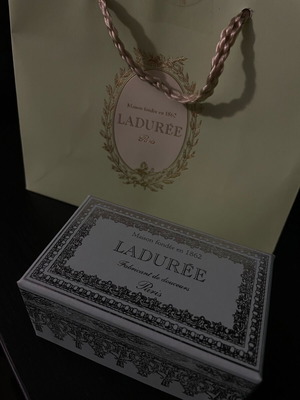Συσκευασία Δώρου από Ladurée