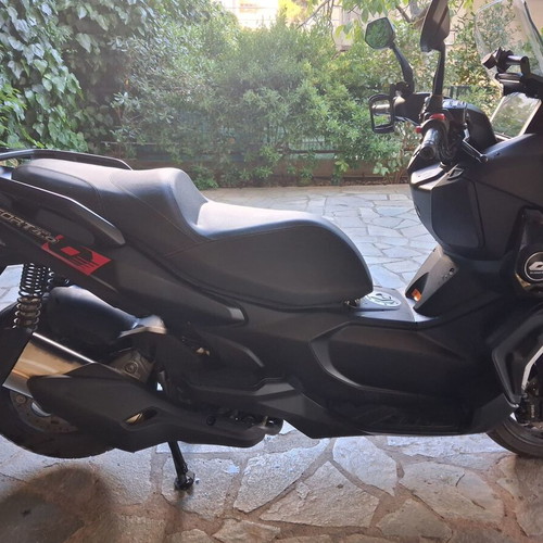 Qj Fort4.0 All Inclusive scooter like new with extras
