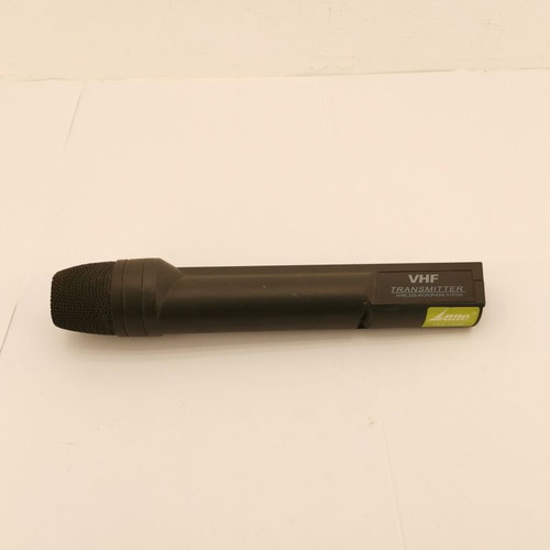 Wireless microphone with connection amplifier used