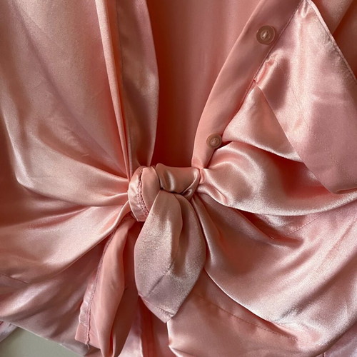 Pink shirt like new with tie size M