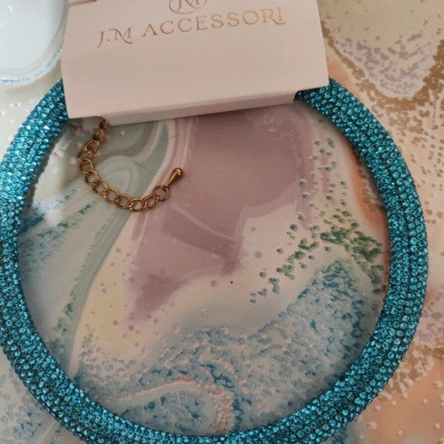 Choker in blue with rhinestones, new
