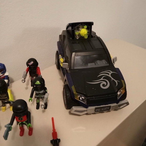 Playmobil agents used