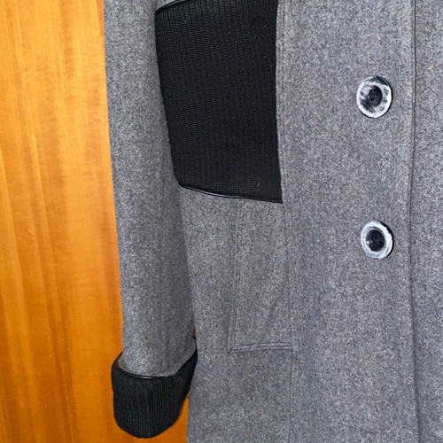 Women's coat used gray with black knitted details