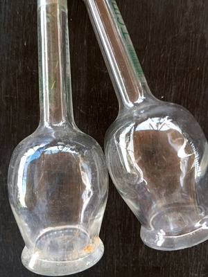 Set of 2 bottles