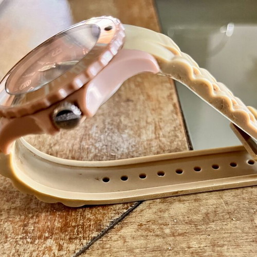 Time2U Color silicone watch nude beige, like new